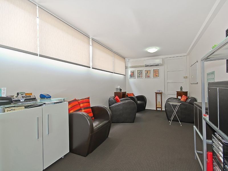 267 Chatsworth Road, Coorparoo QLD 4151