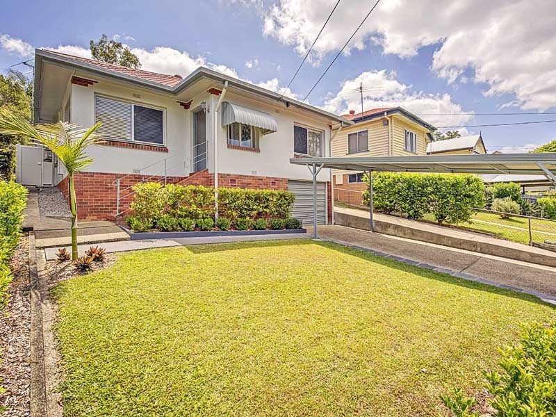 32 Wills Street, Coorparoo QLD 4151