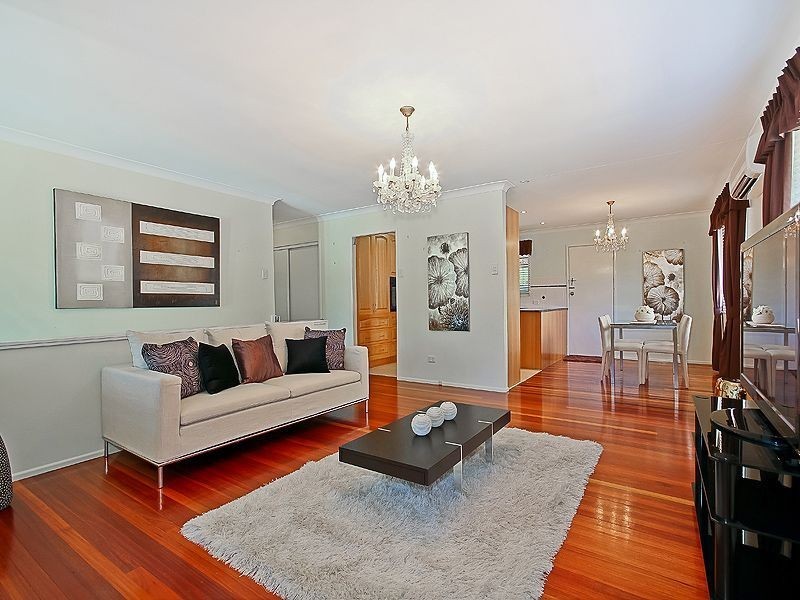 4 Solander Street, Carina QLD 4152