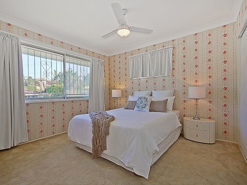 4 Solander Street, Carina QLD 4152