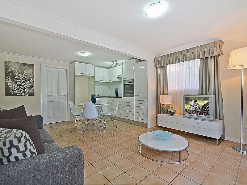 4 Solander Street, Carina QLD 4152