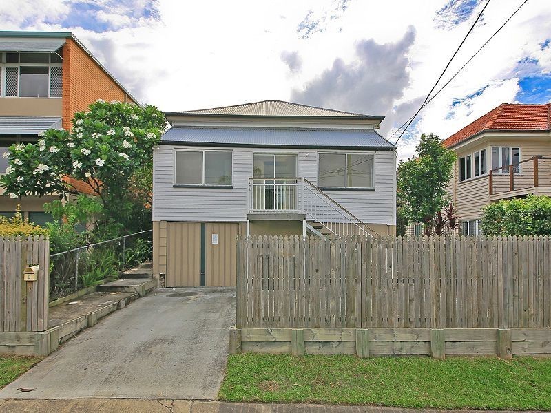 16 Kirkland Avenue, Coorparoo QLD 4151