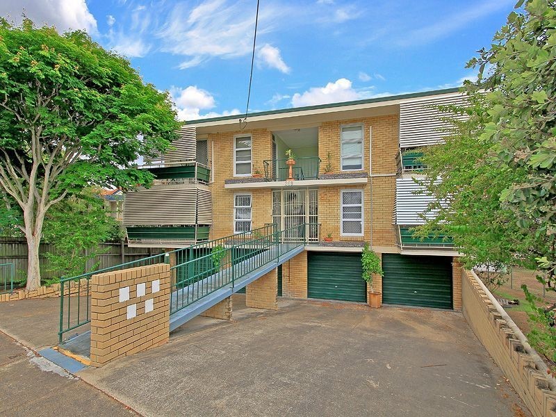 2/268 Cavendish Road, Coorparoo QLD 4151