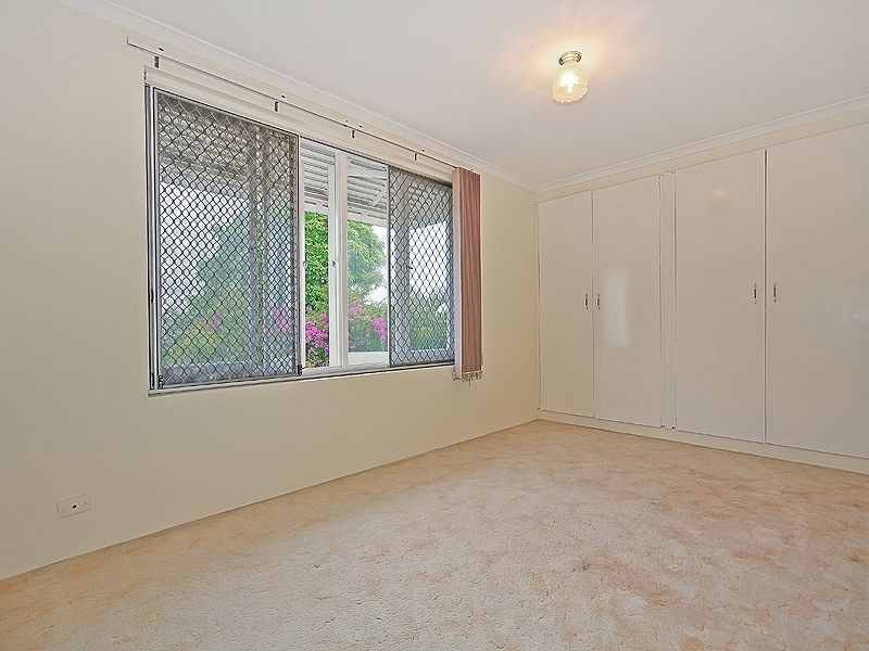 2/268 Cavendish Road, Coorparoo QLD 4151