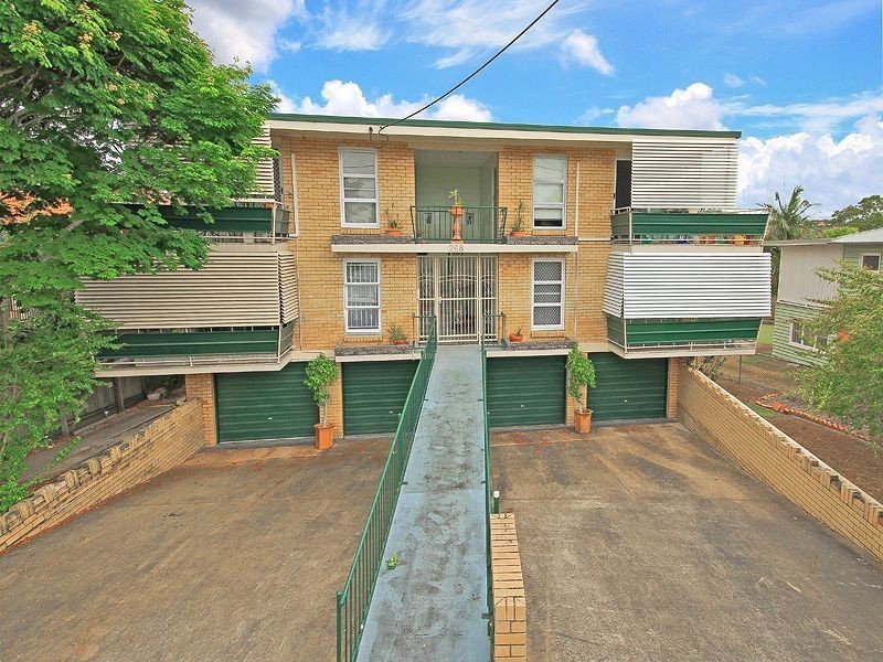 2/268 Cavendish Road, Coorparoo QLD 4151