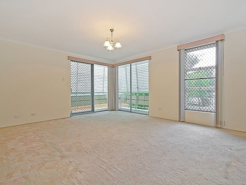 2/268 Cavendish Road, Coorparoo QLD 4151