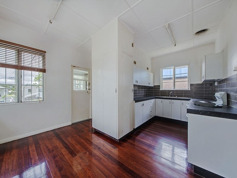 30 Gristock Street, Coorparoo QLD 4151