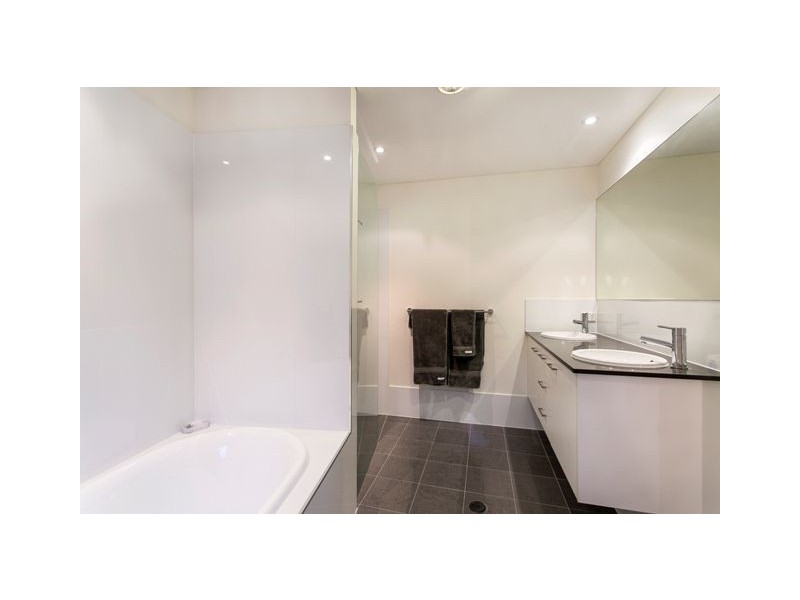 30 Quirinal Crescent, Seven Hills QLD 4170
