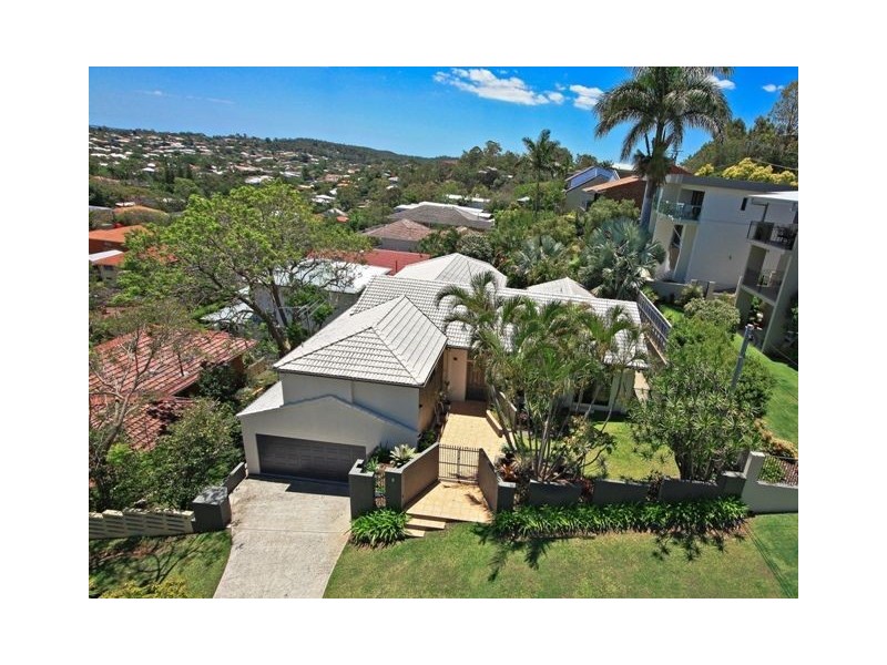 4 Harbut Street, Holland Park West QLD 4121