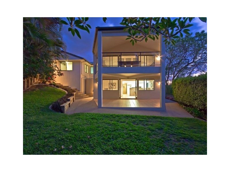 4 Harbut Street, Holland Park West QLD 4121