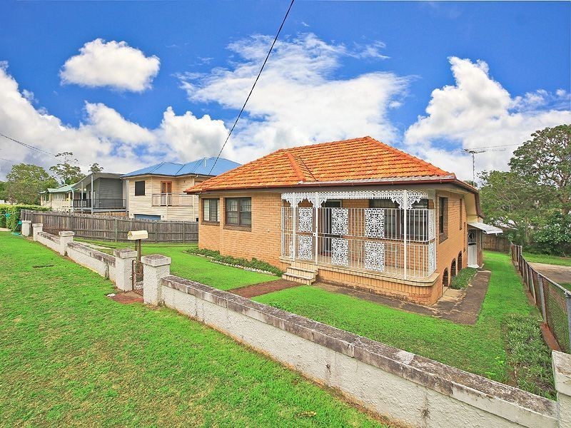 62 Joseph Street, Camp Hill QLD 4152