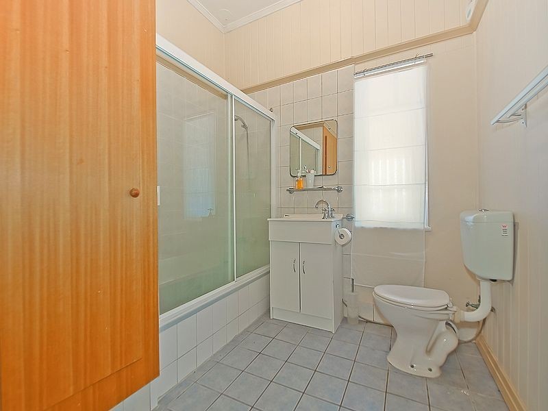 62 Joseph Street, Camp Hill QLD 4152