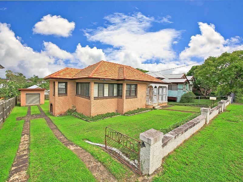 62 Joseph Street, Camp Hill QLD 4152