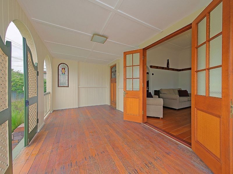 69 Lewis Street, Camp Hill QLD 4152