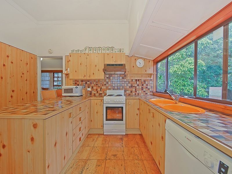 69 Lewis Street, Camp Hill QLD 4152