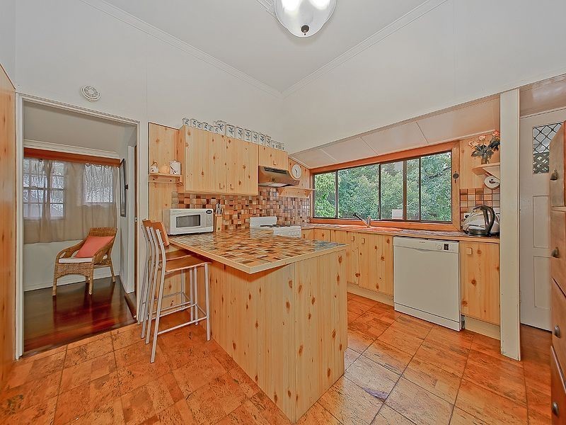 69 Lewis Street, Camp Hill QLD 4152