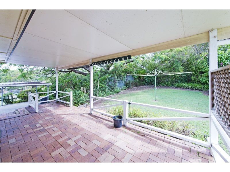 31 Corn Street, Holland Park West QLD 4121