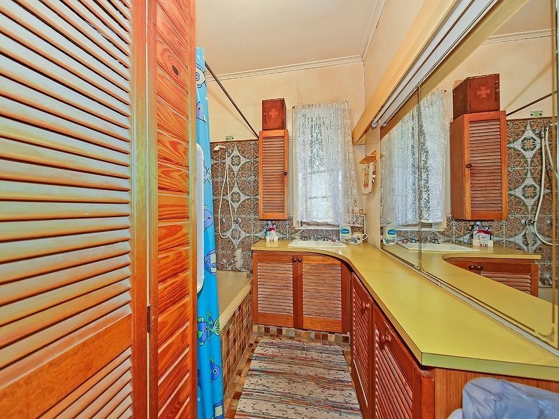 53 Herbert Street, Camp Hill QLD 4152