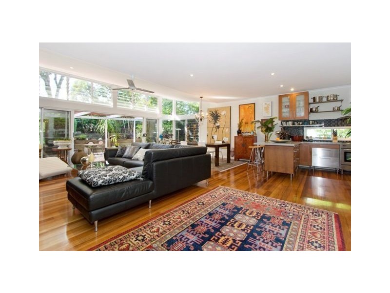 101 The Promenade, Camp Hill QLD 4152