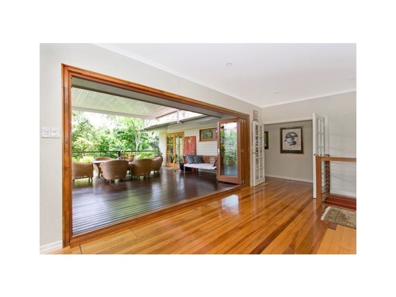 101 The Promenade, Camp Hill QLD 4152