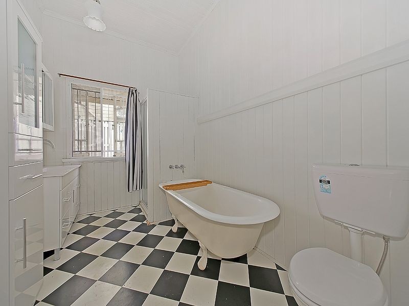 19 Maynard Street, Woolloongabba QLD 4102