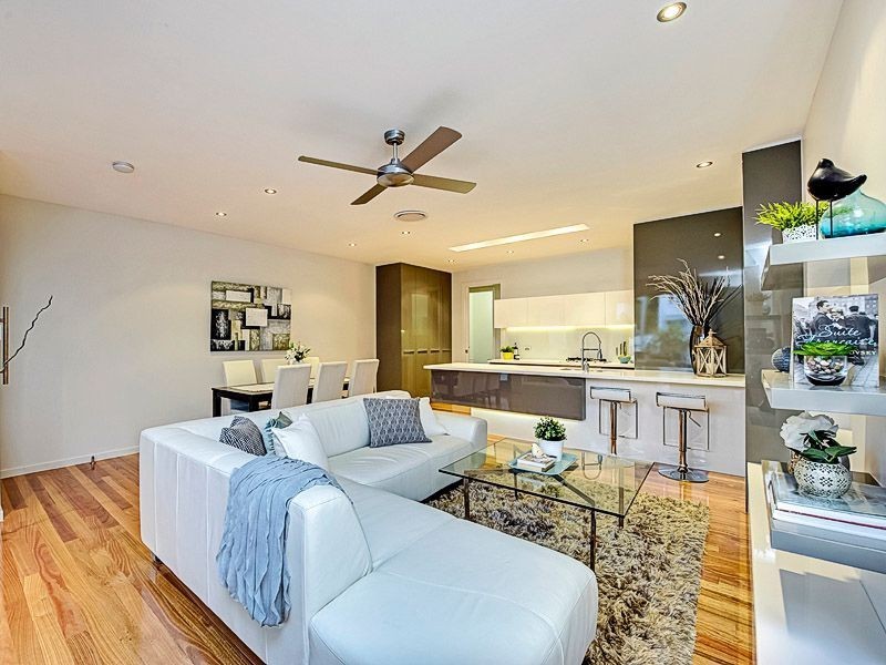 35 Grosvenor Street, Balmoral QLD 4171