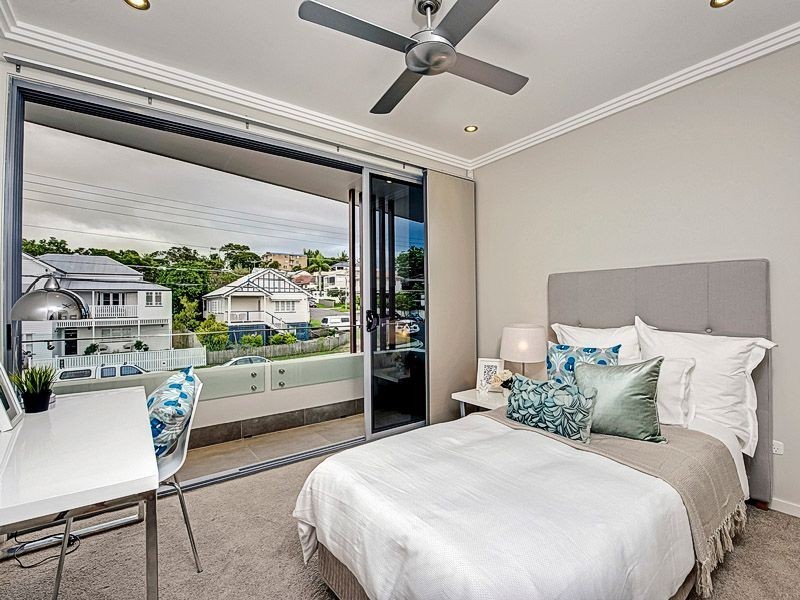 35 Grosvenor Street, Balmoral QLD 4171