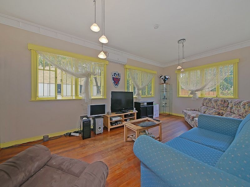 354 Nursery Road, Holland Park QLD 4121