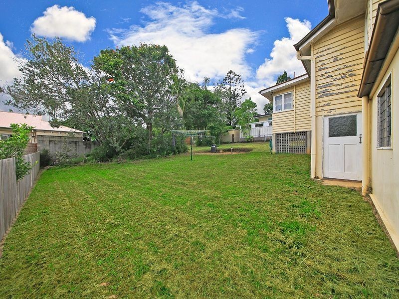 354 Nursery Road, Holland Park QLD 4121