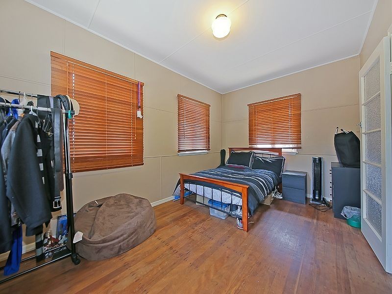 354 Nursery Road, Holland Park QLD 4121