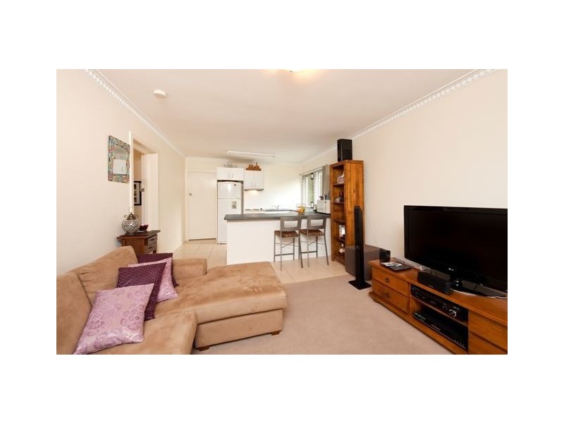 2/845 Logan Road, Holland Park West QLD 4121