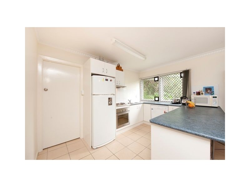 2/845 Logan Road, Holland Park West QLD 4121