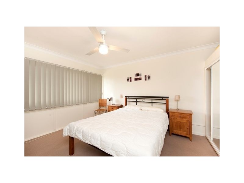 2/845 Logan Road, Holland Park West QLD 4121