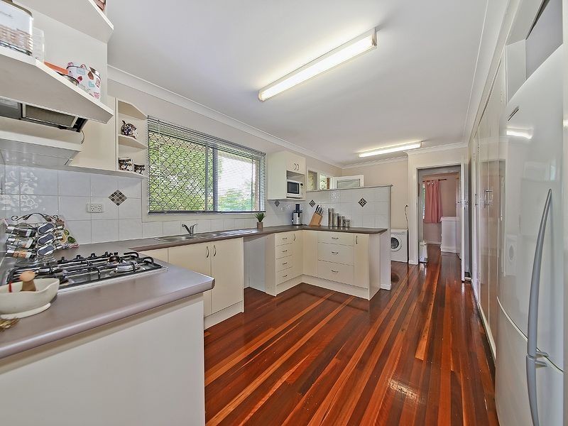 43 Joachim Street, Holland Park West QLD 4121