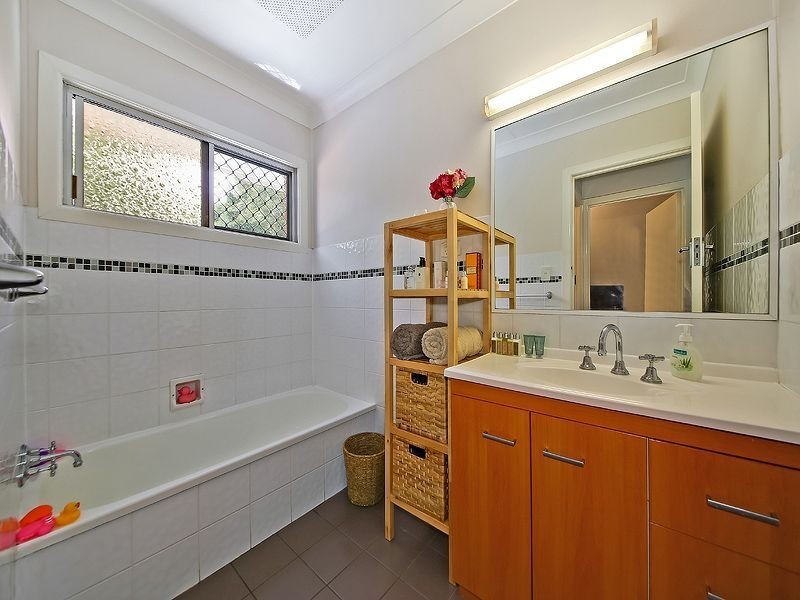 43 Joachim Street, Holland Park West QLD 4121