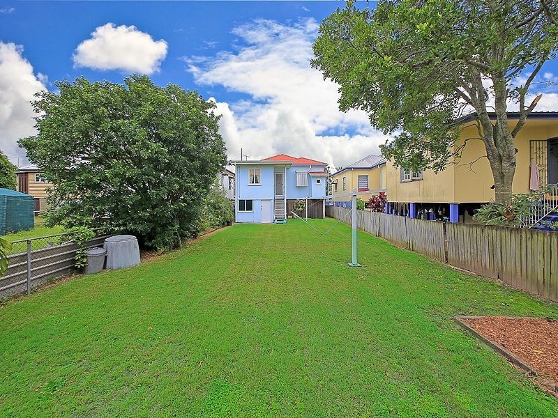 36 Earl Street, Greenslopes QLD 4120