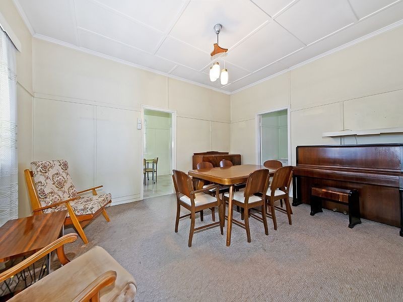 36 Earl Street, Greenslopes QLD 4120