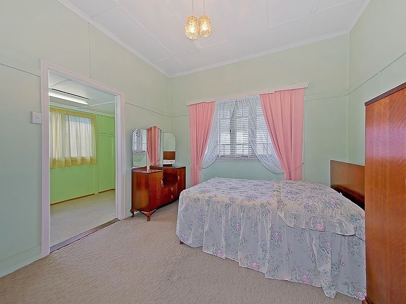 36 Earl Street, Greenslopes QLD 4120