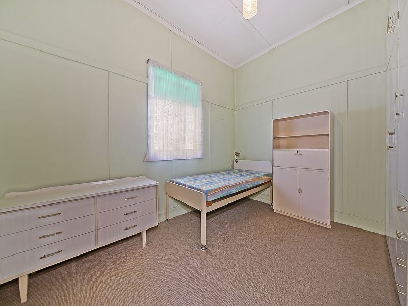 36 Earl Street, Greenslopes QLD 4120