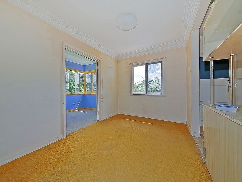 102 Kennington Road, Camp Hill QLD 4152