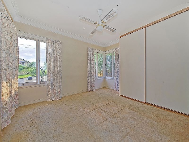102 Kennington Road, Camp Hill QLD 4152