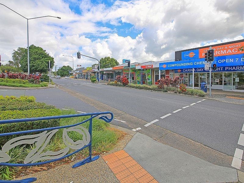 102 Kennington Road, Camp Hill QLD 4152