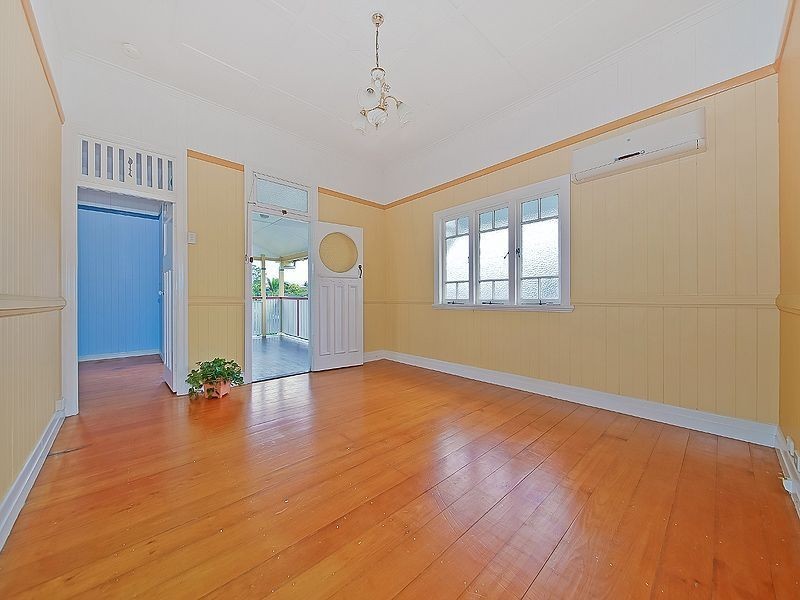 10 Geera Street, Coorparoo QLD 4151