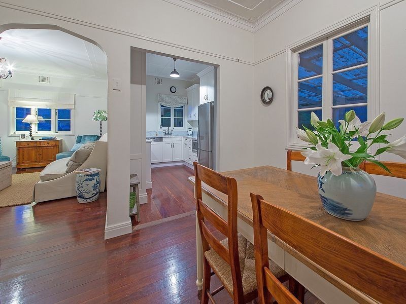 48 Brae Street, Coorparoo QLD 4151