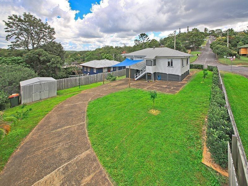 119 Nursery Road, Holland Park West QLD 4121