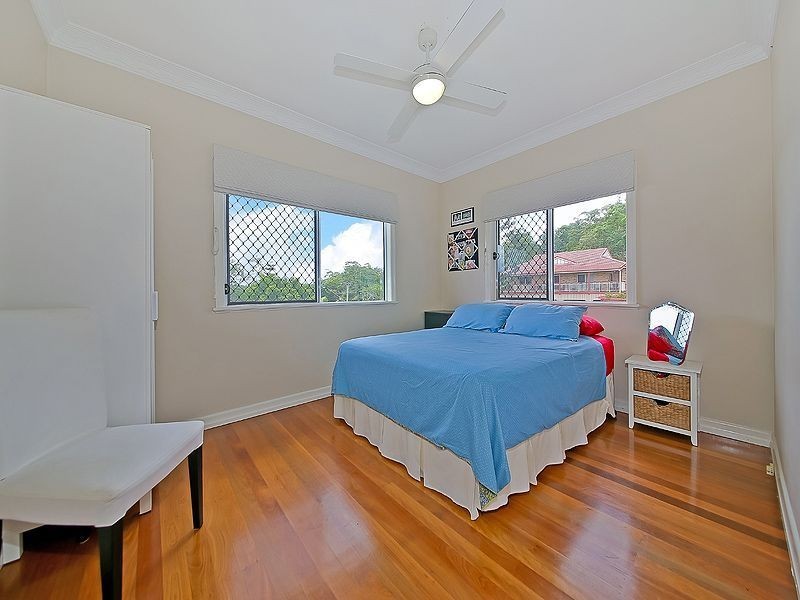 119 Nursery Road, Holland Park West QLD 4121