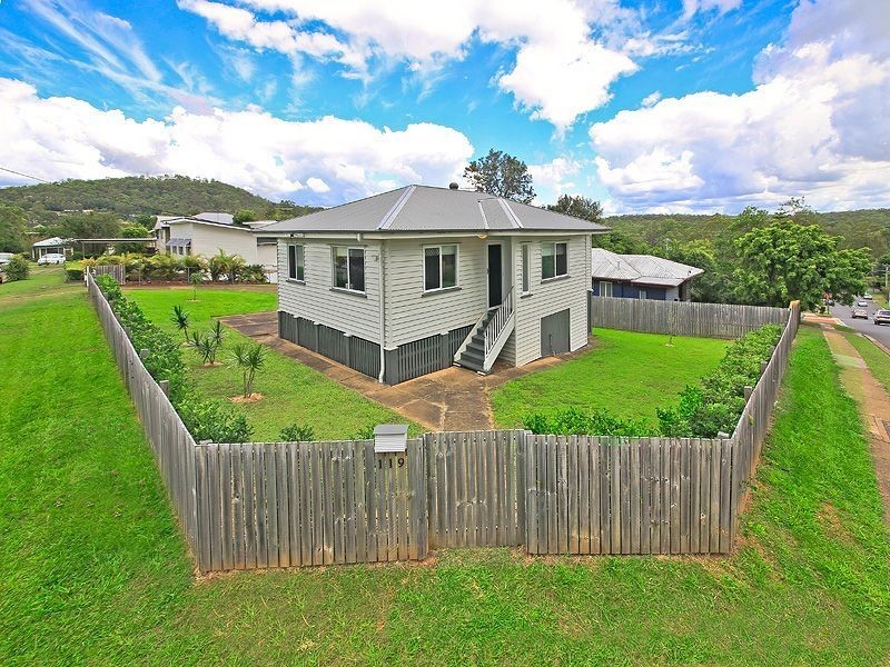 119 Nursery Road, Holland Park West QLD 4121