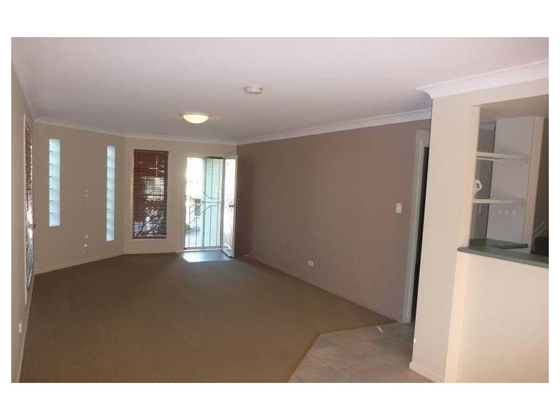 2/16 Hill Crescent, Carina Heights QLD 4152