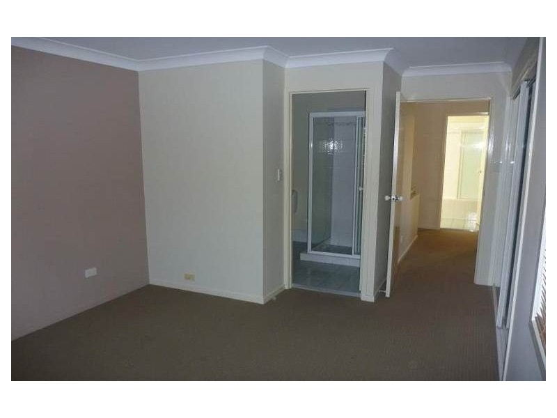 2/16 Hill Crescent, Carina Heights QLD 4152