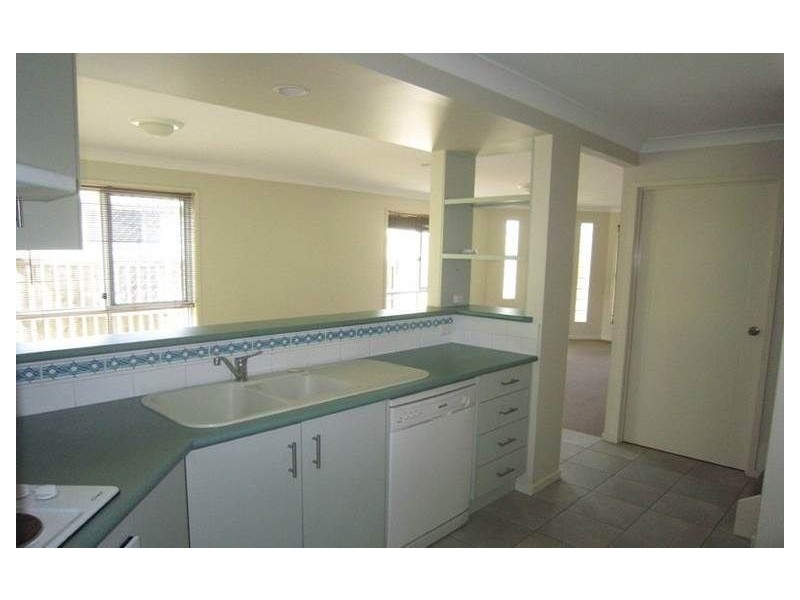 2/16 Hill Crescent, Carina Heights QLD 4152